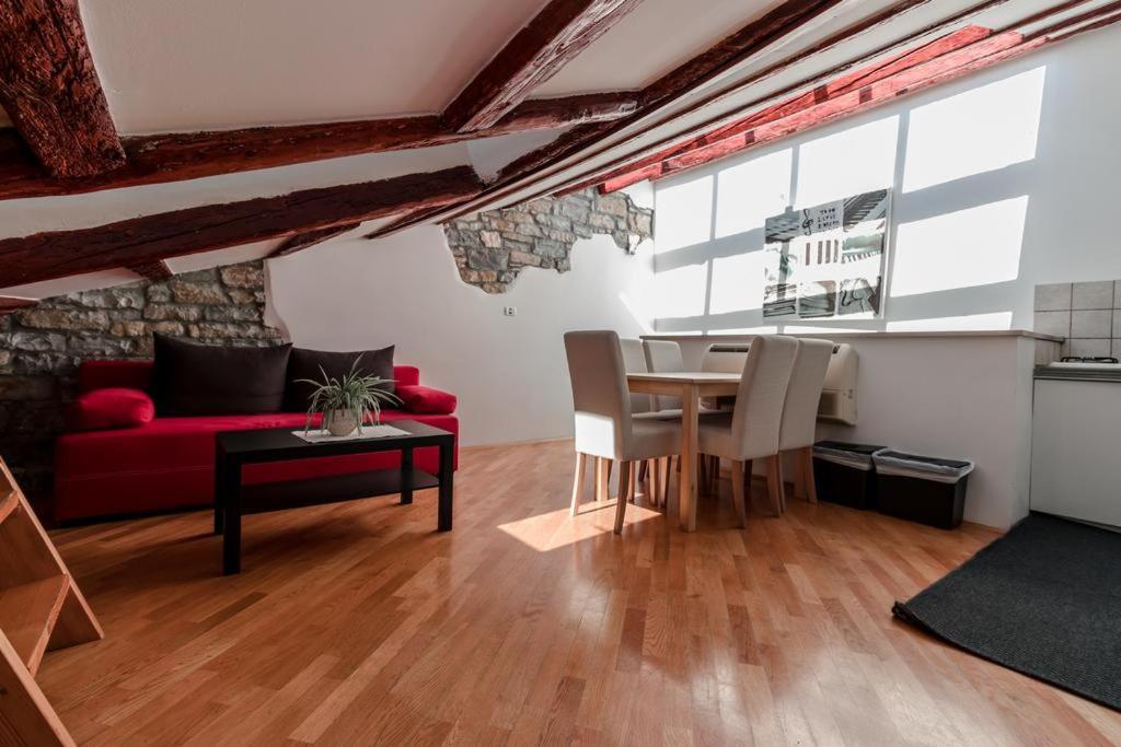 Apartments Artemus Music Piran Buitenkant foto