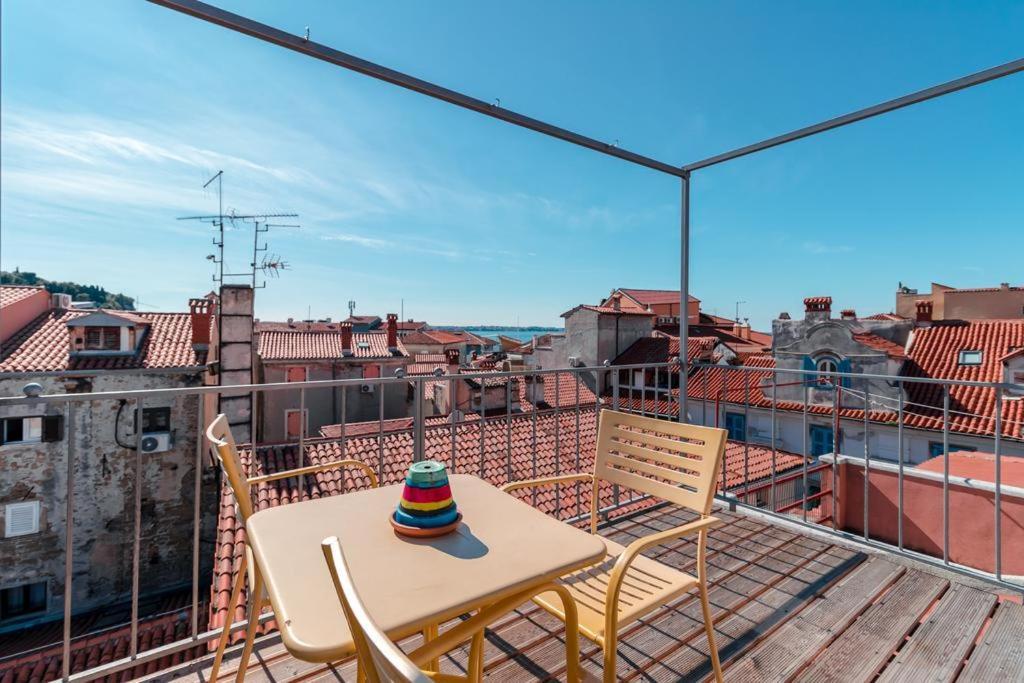 Apartments Artemus Music Piran Buitenkant foto